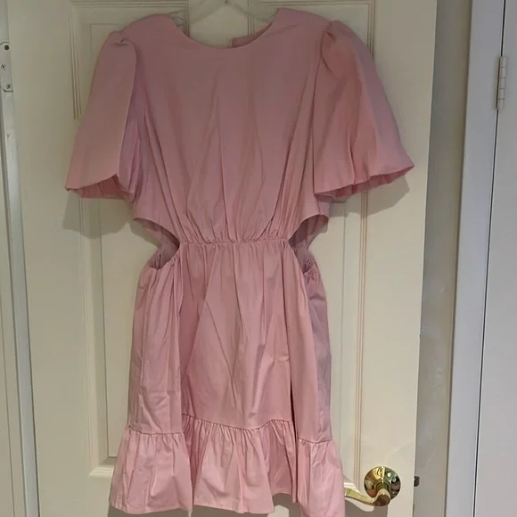 NWT WAYF Pink puff sleeve side cutout Dress in size medium - Picture 2 of 8